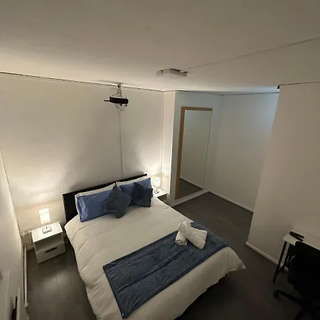 Unique Double Bedroom Apartment *