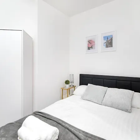 4th Floor Apartment *