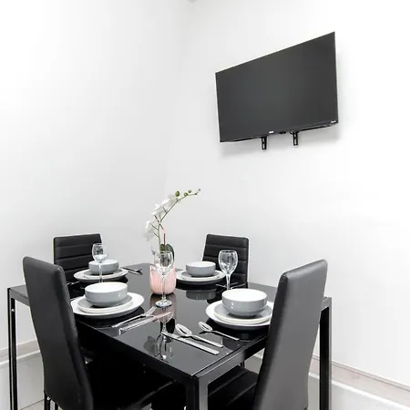 4th Floor Apartment *