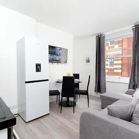 4th Floor * London