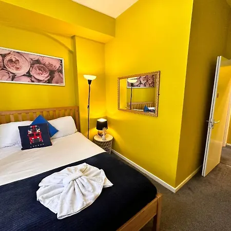 Apartment Budget 2-bedroom In London