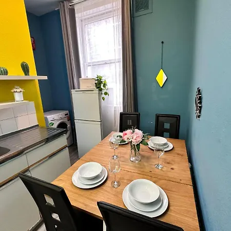 Apartment Budget 2-bedroom In *