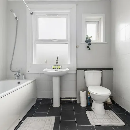 Cosy 3 Bed Flat 15mins To Kings Cross *