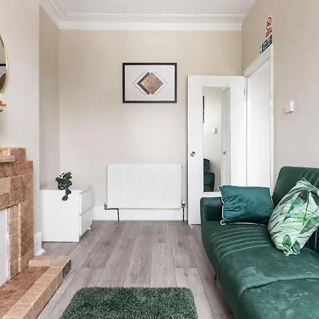 Cosy 3 Bed Flat 15mins To Kings Cross * London