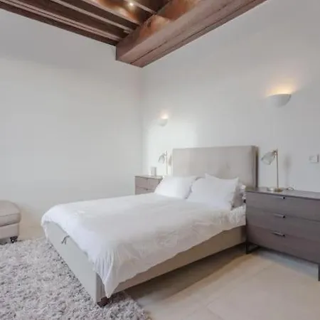 Apartment Luxury 1bed In Converted Warehouse Next To Excel London