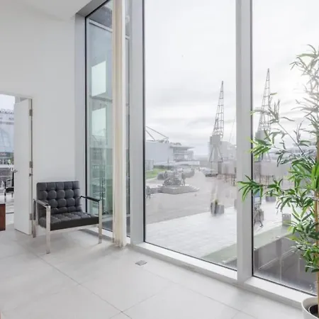 Luxury 1bed In Converted Warehouse Next To Excel Apartment London