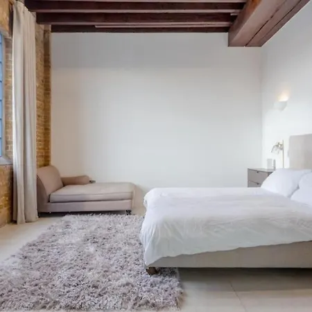 Apartment Luxury 1bed In Converted Warehouse Next To Excel *