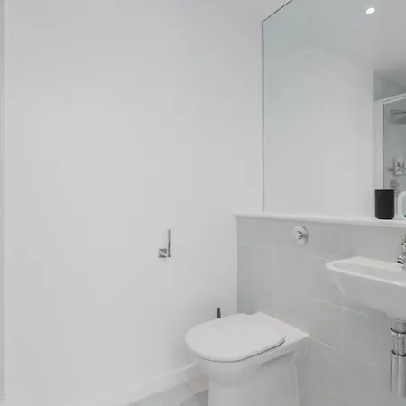 Luxury 1bed In Converted Warehouse Next To Excel *