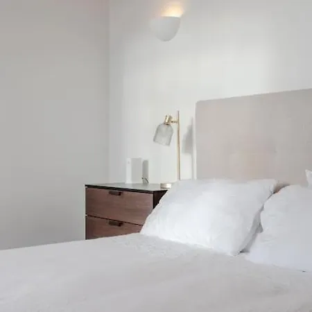 Luxury 1bed In Converted Warehouse Next To Excel Apartment *