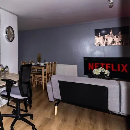 Pristine Relocation Pamers Apartment London