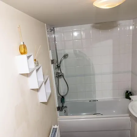 Pristine Relocation Pamers Apartment London
