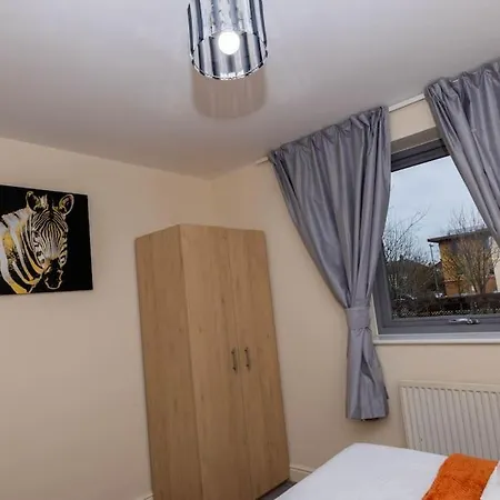 Pristine Relocation Pamers * London