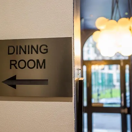 Mentone Hotel