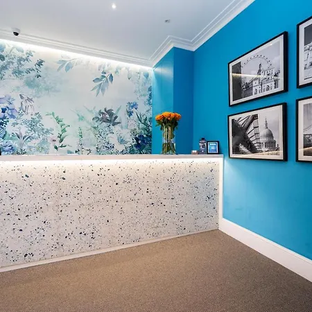 Mentone Hotel