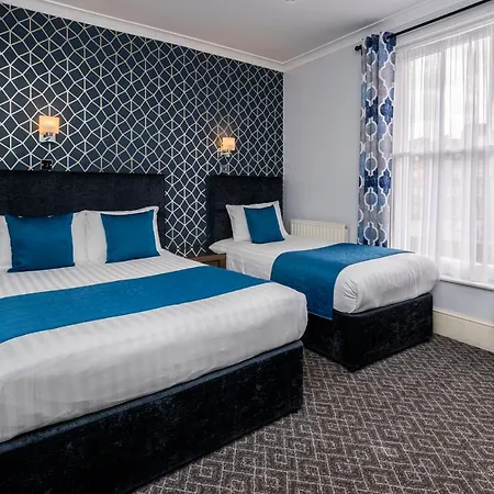 Mentone Hotel