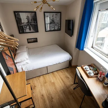 St Christopher's Hammersmith Hostel *