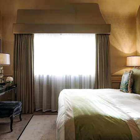 Althoff St James's & Club 5*