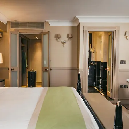 Althoff St James's & Club Hotel