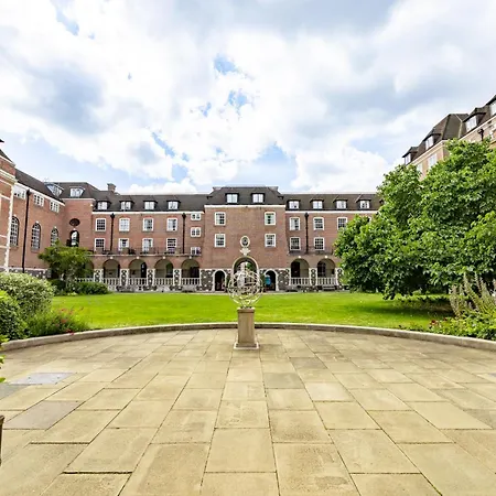 The Goodenough Hotell 4*