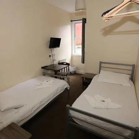 Charlie Hotel 2*