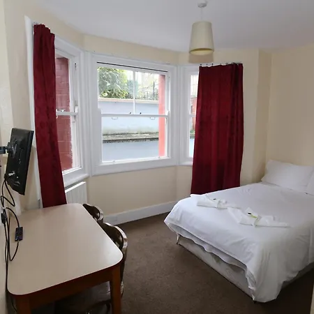 Charlie Hotel 2*