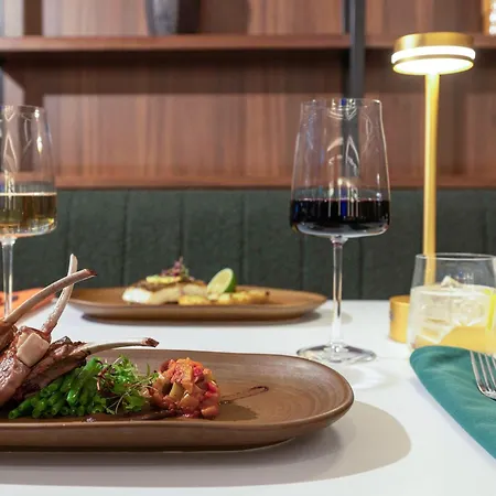 Novotel Paddington 4*