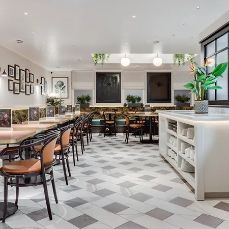 Mornington Kensington, Bw Premier Collection Hotel 4*