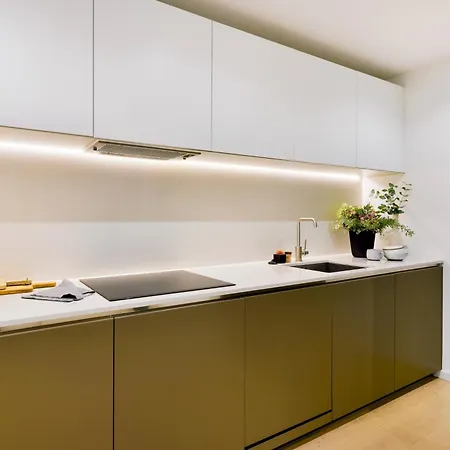Clapham South 1 Apartment *