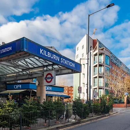 Hestia Travel * London