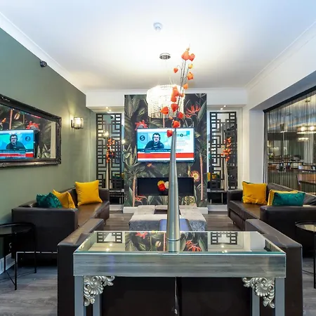 Croft Court Hotell 3*