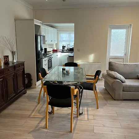 Apartments Convenient Centre And Tottenham Stadium London