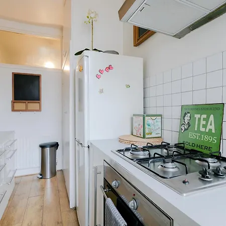 Artistic Pied-A-Terre, Steps From The Tube, Moments From London'S Heart Apartment