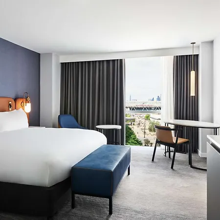 Hyatt Regency Stratford Hotel 4*