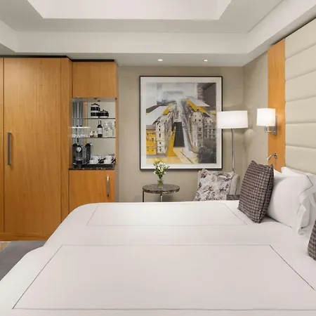 Conrad St 5* Londyn