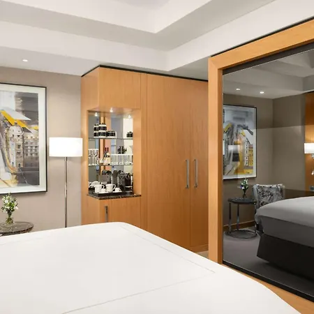 Hotel Conrad St 5*