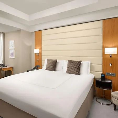 Hotel Conrad St