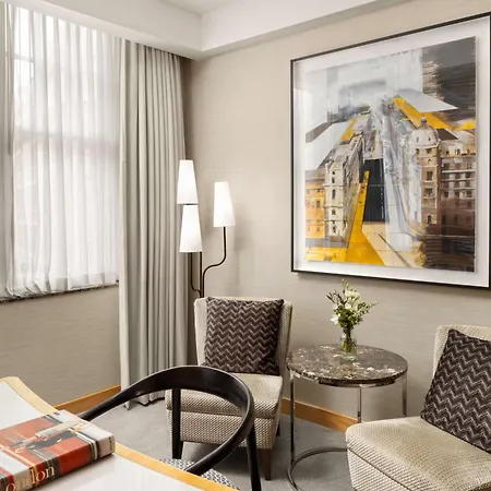 Hotel Conrad St