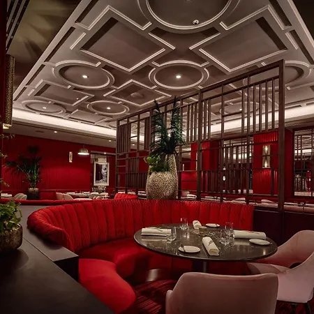 Conrad St Hotel 5*