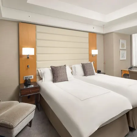 Conrad St Hotel