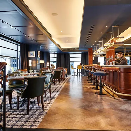 Hotel Conrad St 5*