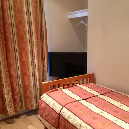 Guest house The Dharma Enfield
