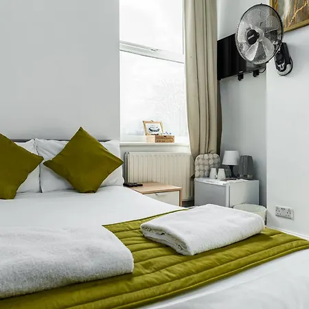 Bed and Breakfast Ryam Λονδίνο