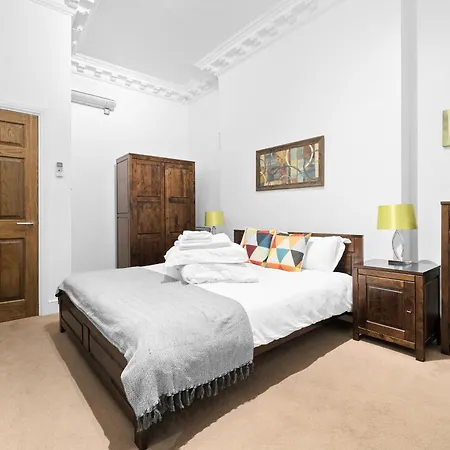 1, 48 Bishopsgate By Living