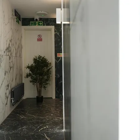 Fountain Hotel 2*