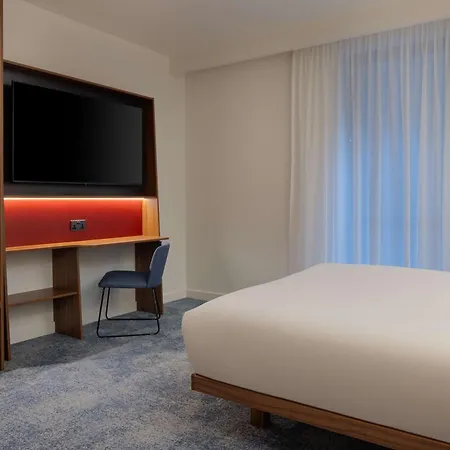Hampton By Hilton Waterloo 3*