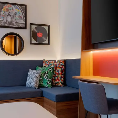 Hampton By Hilton Waterloo