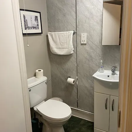 The Swan Pub 3* Isleworth