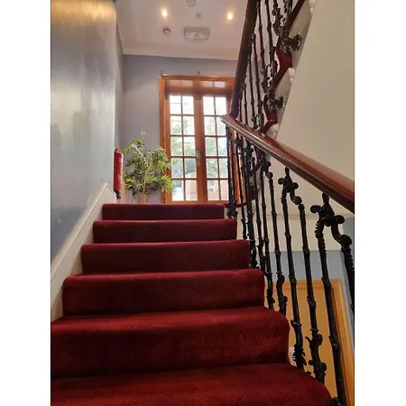 Fg1- Ground Flr Flat Good For 4- Near Hyde Park