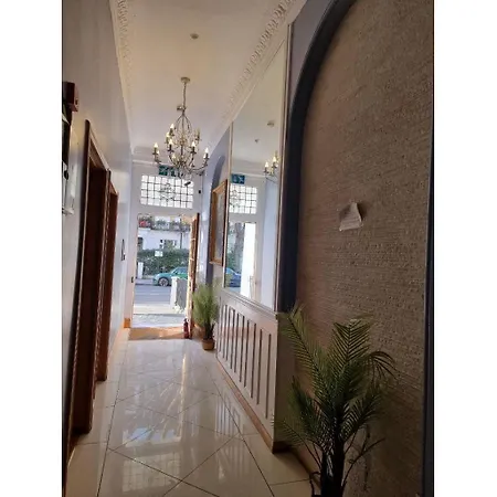 Apartament Fg1- Ground Flr Flat Good For 4- Near Hyde Park Londyn