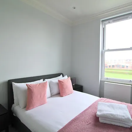 Barons Court Queens Club By Viridian Appartement Londen